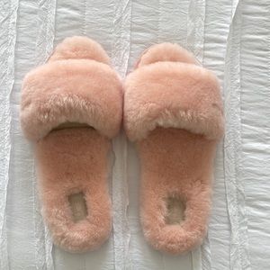 Ugg slide pink slipper